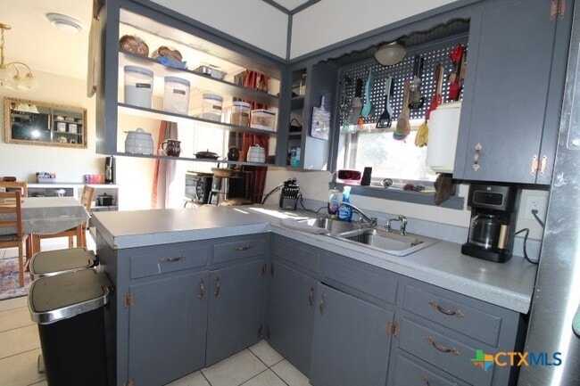 Foto del edificio - 2706 Live Oak Dr