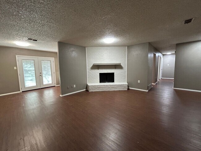 Foto del edificio - Saginaw Texas Homes for Rent "Eagle Mtn-Sa...