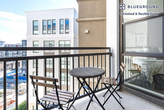 Foto del edificio - 1355 El Camino Real