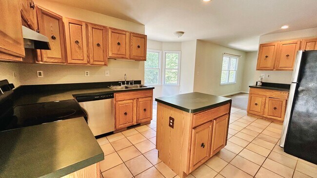 Building Photo - 8+ PRIVATE ACRES - KING GEORGE