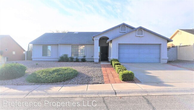 Building Photo - 3 br, 2 bath House - 2490 Golden Eagle Dr