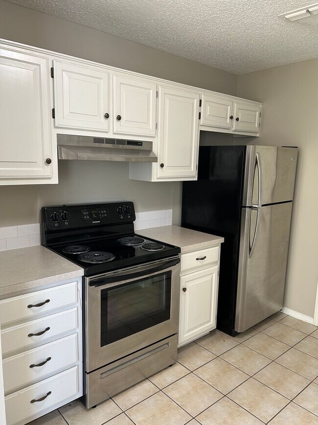 Foto del edificio - 1474 Timberline Dr