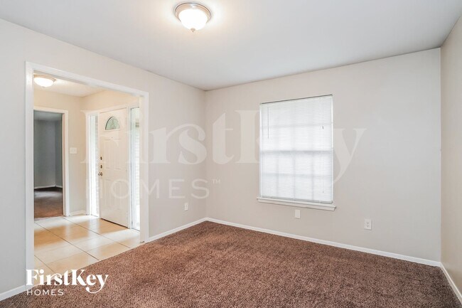 Foto del edificio - 8002 Larkspur Dr