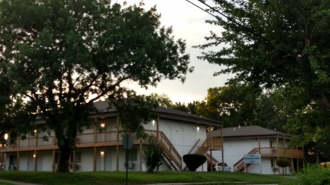 Building Photo - 905 East St