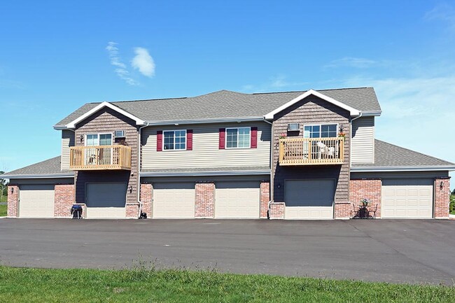 Building Photo - HILLSIDE ESTATES