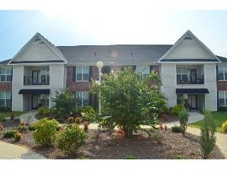 Building Photo - Woodland Village Villas