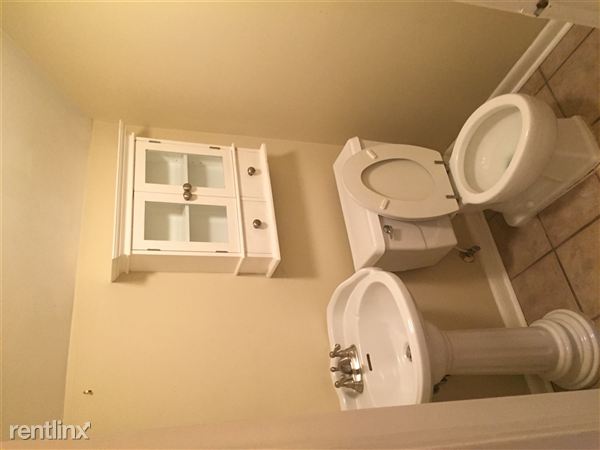 Fotografía del edificio - 995 June Rd