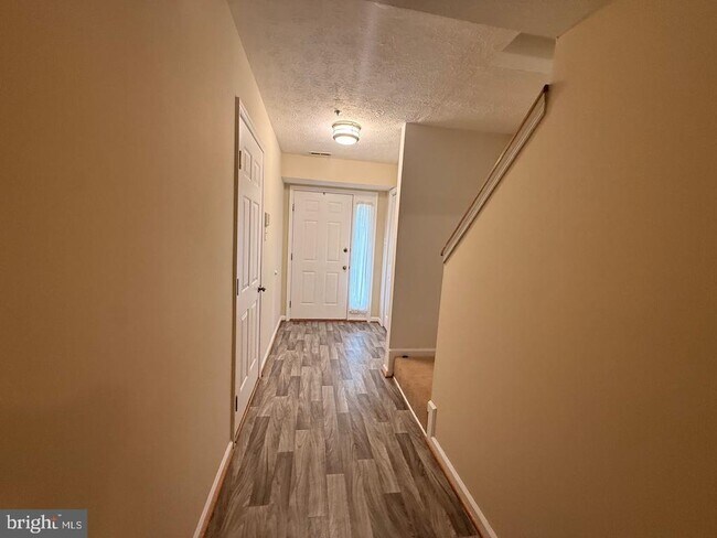 Foto del edificio - 17901 Cottonwood Terrace
