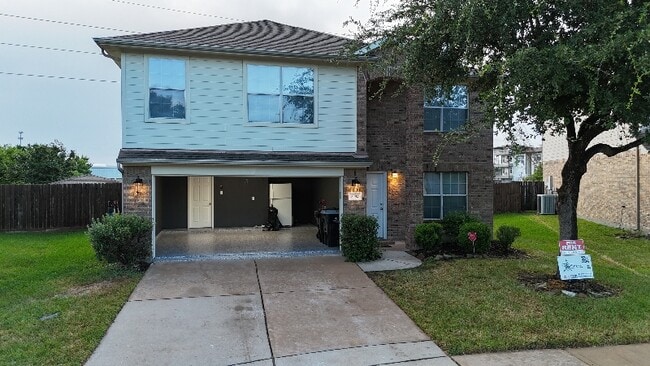 Building Photo - 3002 Malope Ranch Dr