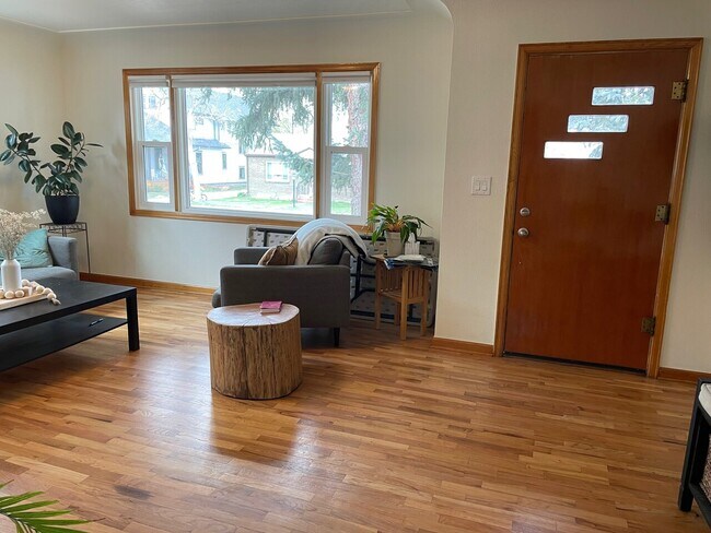 Foto del edificio - 1316 Grant