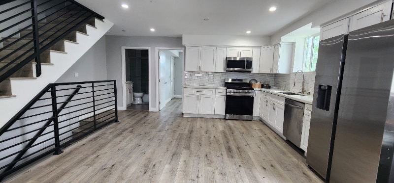 Foto principal - 4651 W 18th St