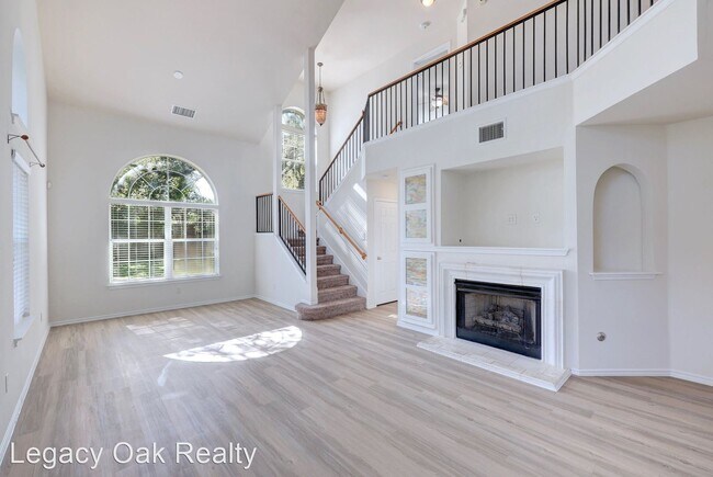 Building Photo - 3 br, 3 bath House - 16605 Fowler Cove