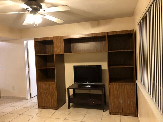 Foto del edificio - 2360 SW Archer Rd