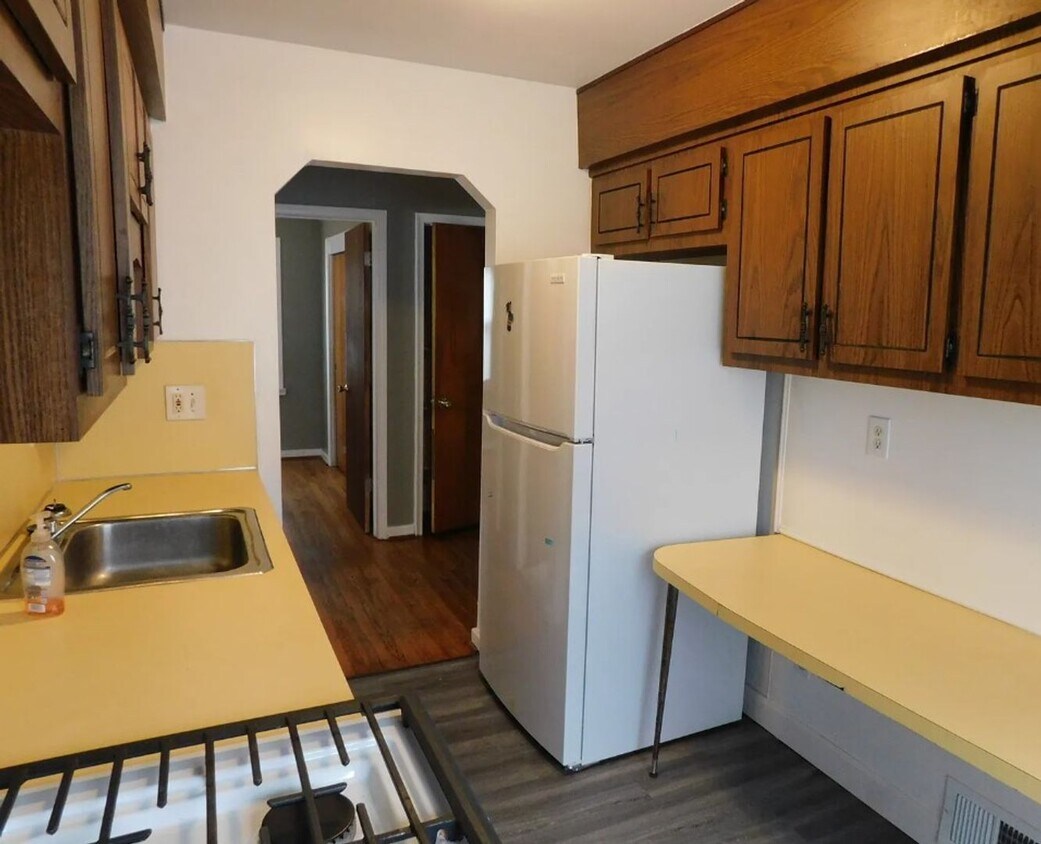 Building Photo - Charming 3 bed 1 bath Bungalow in Eastpointe