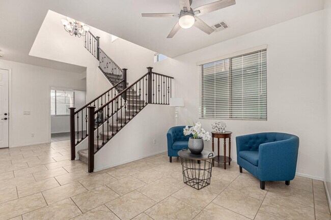 Foto del edificio - 390 W Wisteria Pl