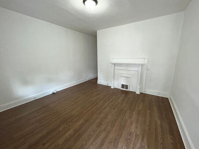 Foto del edificio - Nice 2 bedroom house big kitchen and yard