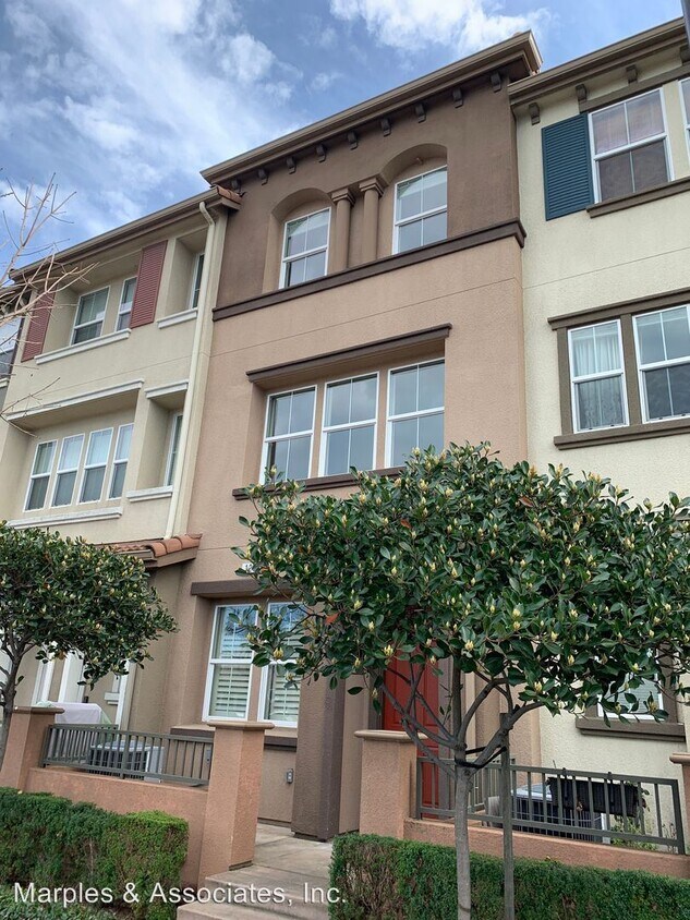 Foto principal - 3 br, 3.5 bath House - 127 Burbank Street