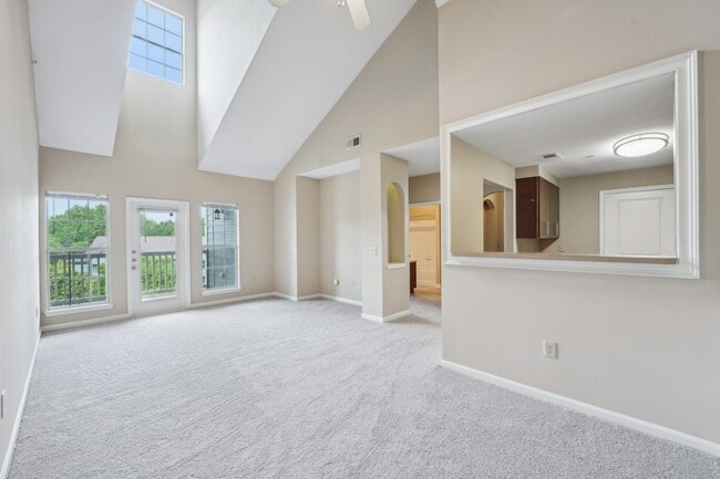 Building Photo - Stillwood Farms Apartments at Newnan