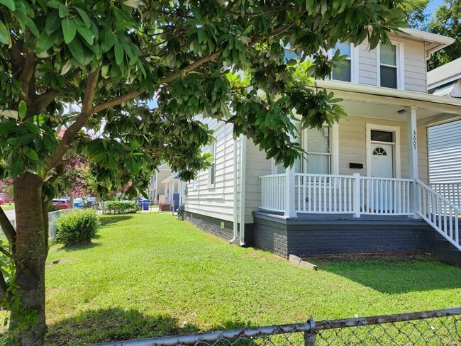 Foto del edificio - 3605 Killam Ave