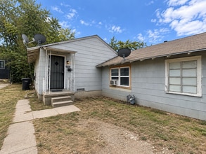 Building Photo - 2122 French Ave