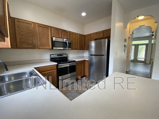 Building Photo - 1324 E Chubs Way