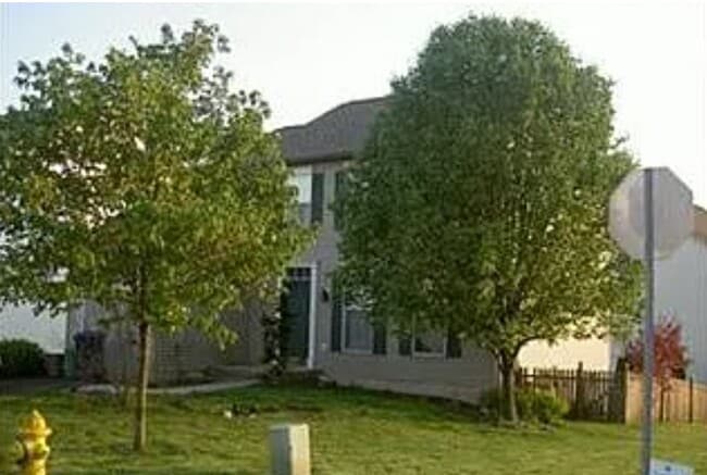 Building Photo - 906 Hamilton Rd