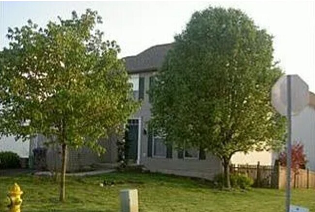 Foto del edificio - 906 Hamilton Rd