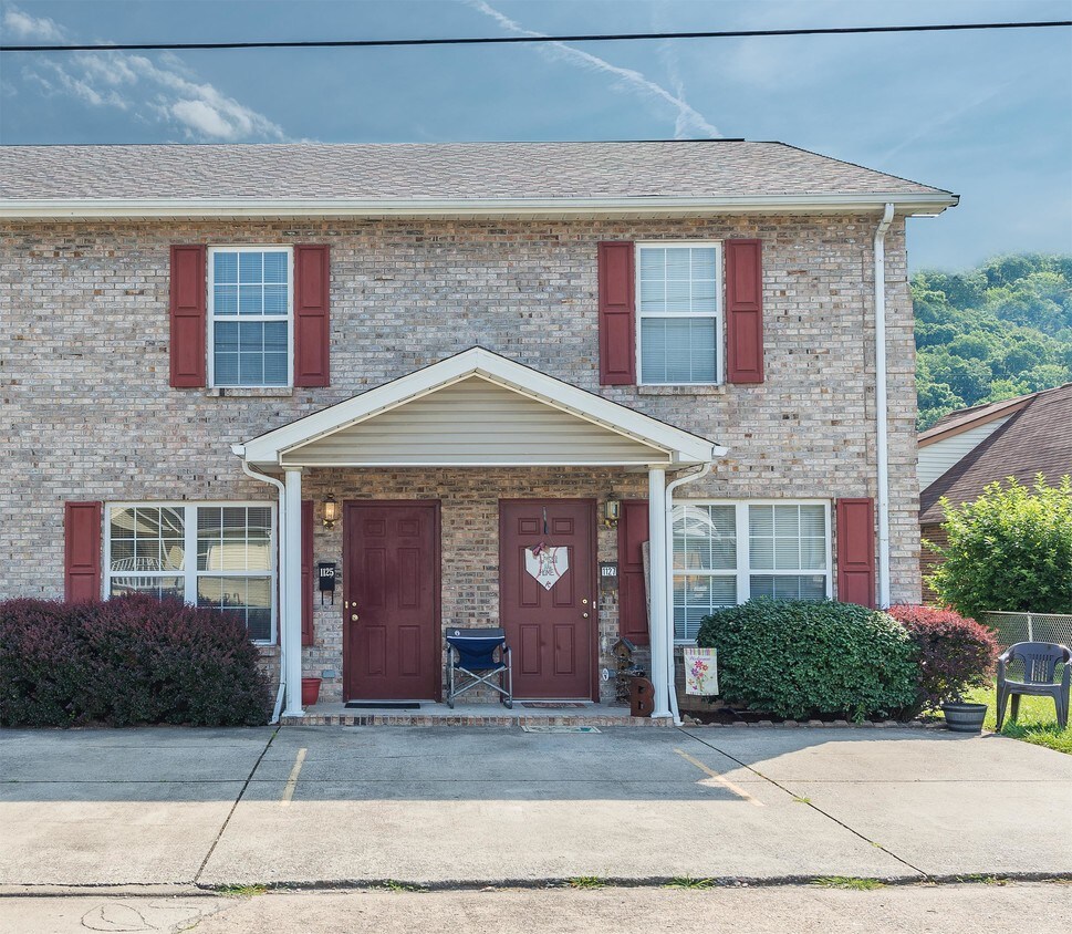 1125 Benamati Ave, Nitro, WV 25143 Townhome Rentals in Nitro WV