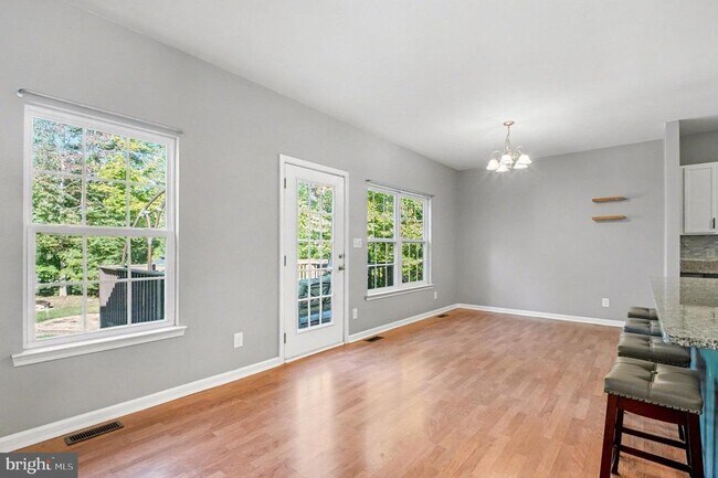 Foto del edificio - 8052 Buckthorne Run