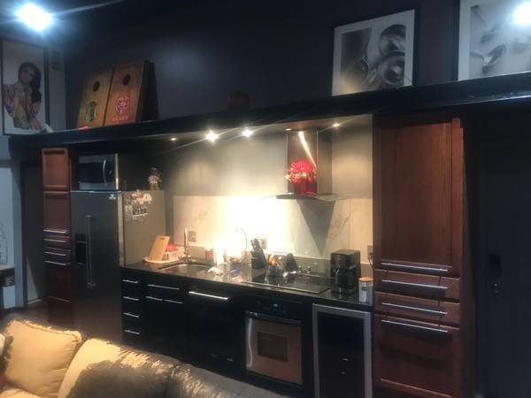 Foto del edificio - 1222 N Noble St
