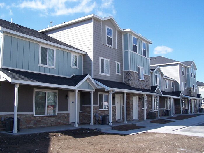 Primary Photo - Incredible Vineyard Townhome with Garage