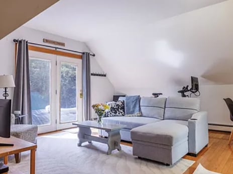 Primary Photo - 47 Puckerbrush Rd