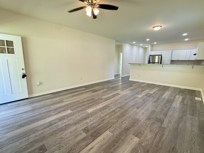 Foto del edificio - 1582 Hobbs Island Rd SE