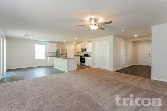 Building Photo - 4615 Hazelburn Dr