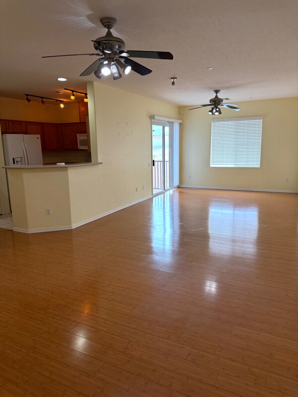 Foto principal - 6868 Sky Pointe Dr
