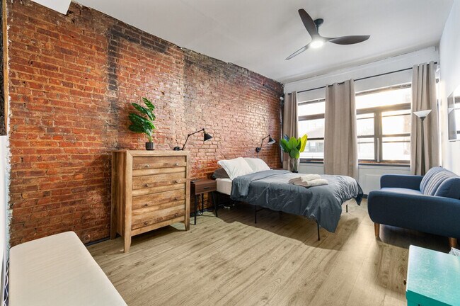 Foto del edificio - 301 W 31st St