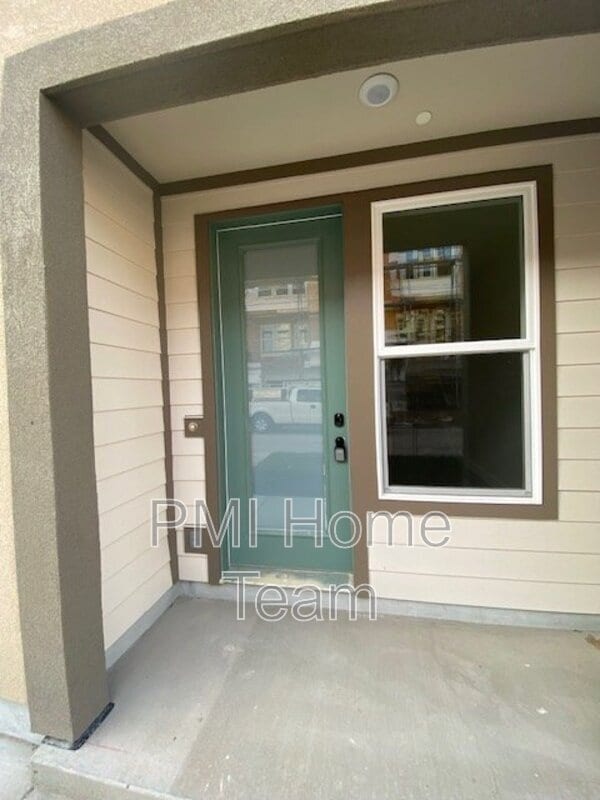 Building Photo - 1490 W Kason Ct