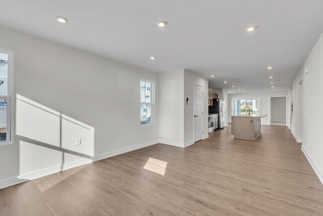 Building Photo - Stunning 3-Bedroom Townhome in Arden Woods...
