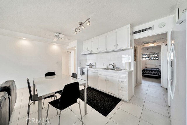 Foto del edificio - 259 Lower Cliff Dr