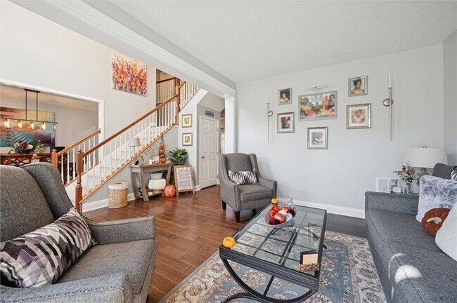 Foto del edificio - 1005 Autumn Woods Dr