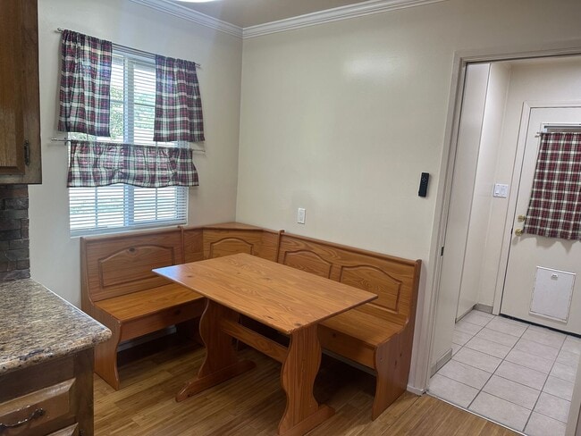 Building Photo - 3+2.5 Stallion Springs COMING SOON!