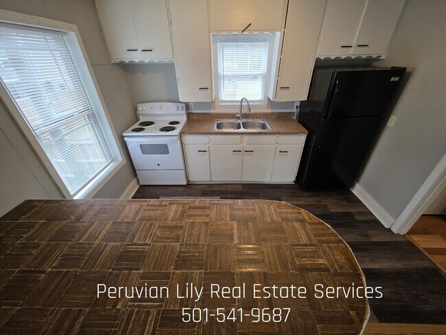 Building Photo - 210 N Monroe St