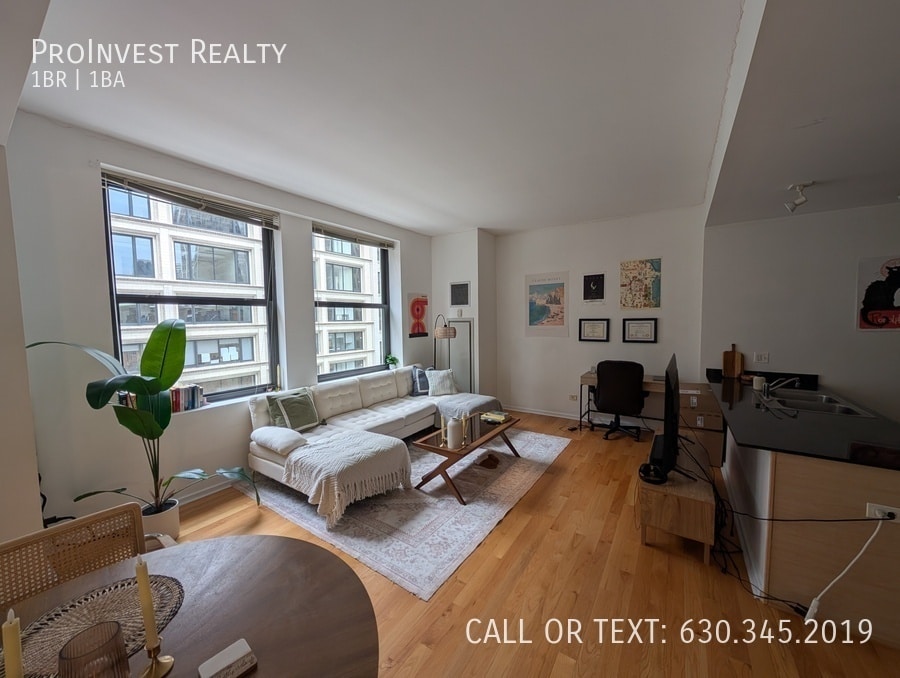 Foto principal - Available April 1st! Sprawling 1bed/1bath ...