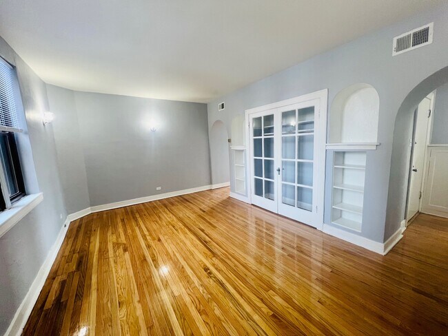 Foto del edificio - 3230 Home Ave