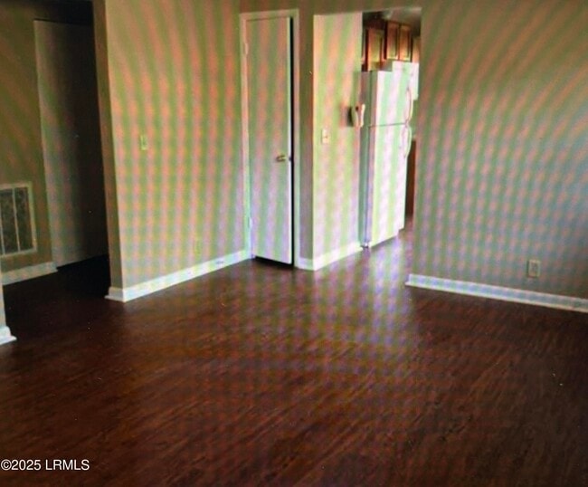 Building Photo - 3083 Clydesdale Cir S