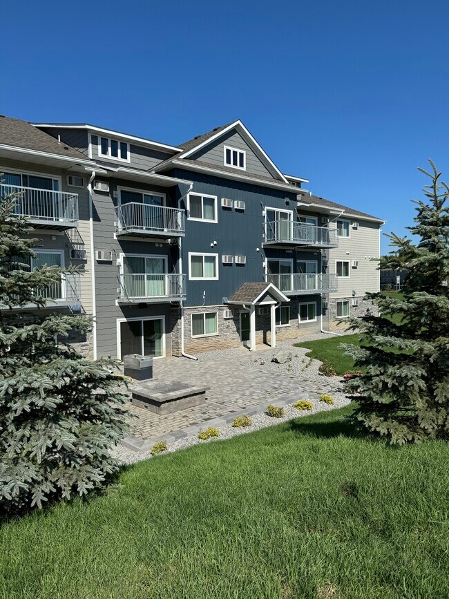 Patio comunitario - Elm Creek Commons