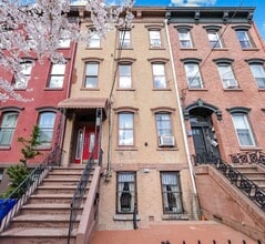 Building Photo - 204 5th St