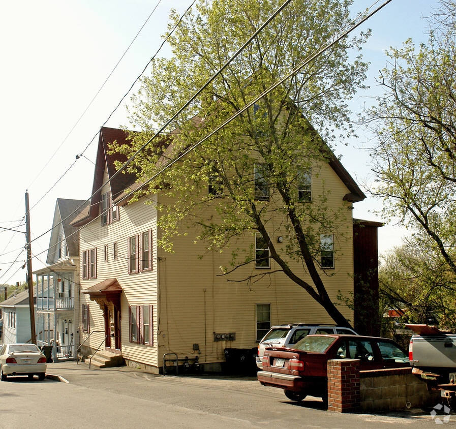 Building Photo - 62 Winter St