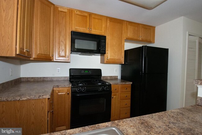 Building Photo - 21197 McFadden Square