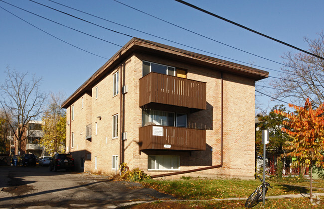 Building Photo - Brown Street Apartments